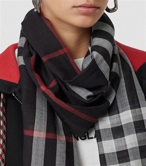 burberry schal fusselt|burberry check wool scarf.